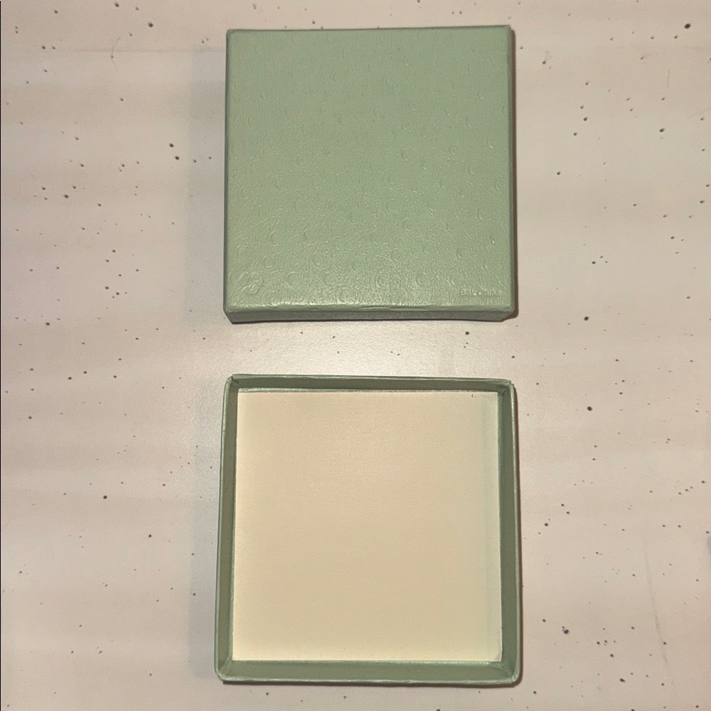 Judith Ripka Light Green Embossed Box - Picture 2 of 3